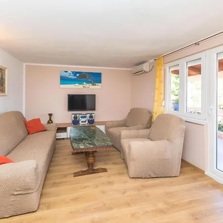 Casa vacanze Okrug Gornji 51 *