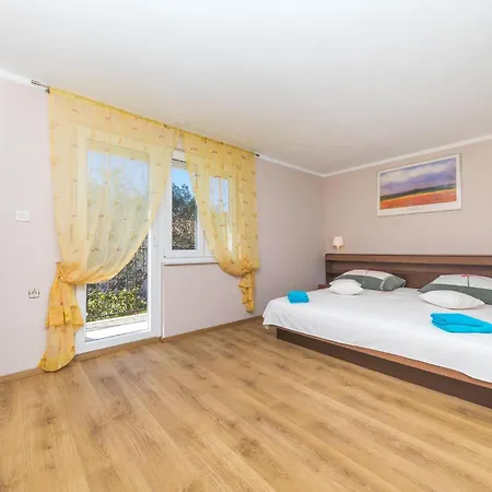 Okrug Gornji 51 *