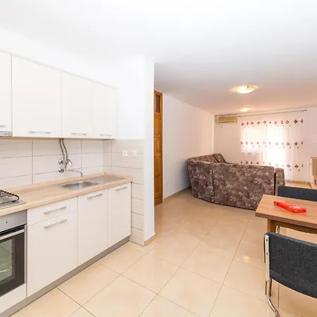 Okrug Gornji 51 *